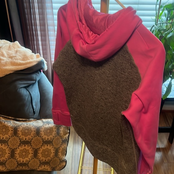 Nike therma fit pull on sweatshirt, NWOT. Size medium. Pink almost purple/white - Picture 6 of 9